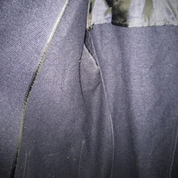 Frank + Oak - Picture 7 of 9